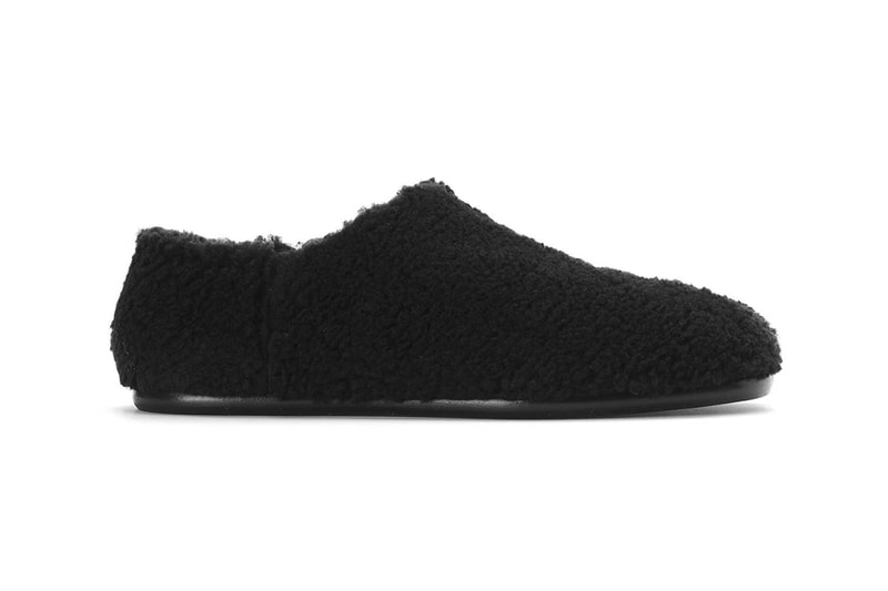 Maison Margiela Tabi Mocassin Black Synthetic Fleece Micro Leather Outsole Cleft Toe Designer Loafers Slippers Mules Cozy 