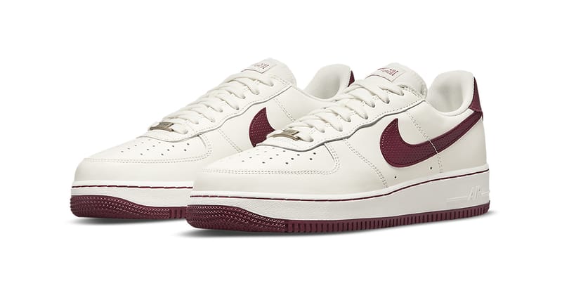 white and maroon af1