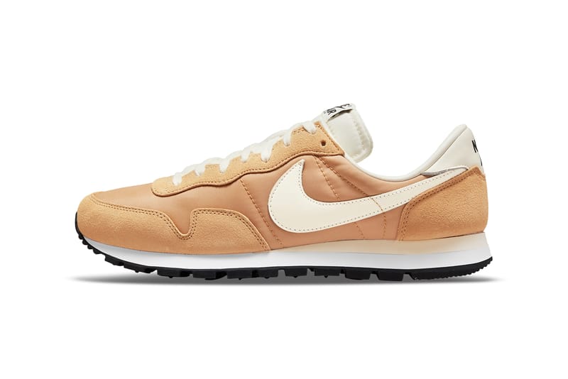 nike air pegasus 83 gold