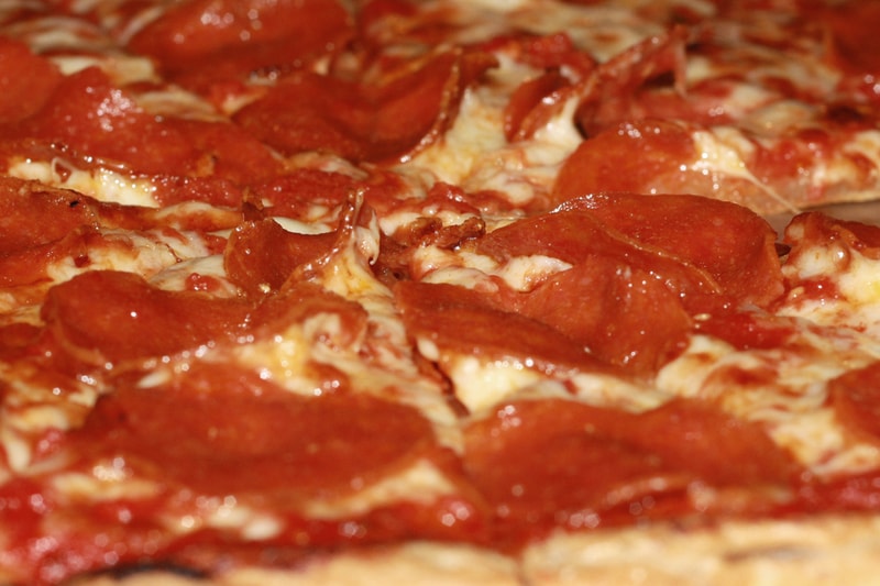 New Study Reveasl Which State Has the Most Expensive Pizza hut dominos pizza pizza pizza little caesars papa john's lombardi nyc new york alaska cheapest pizza us america