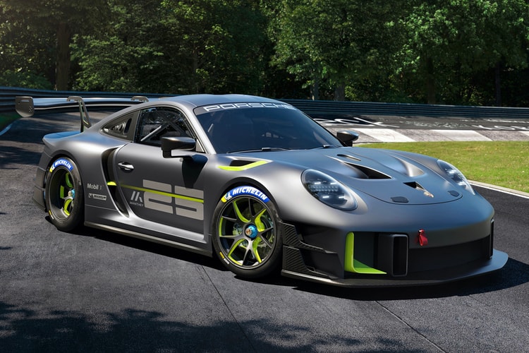This Is Porsche's Hardcore 911 GT2 RS Clubsport 25