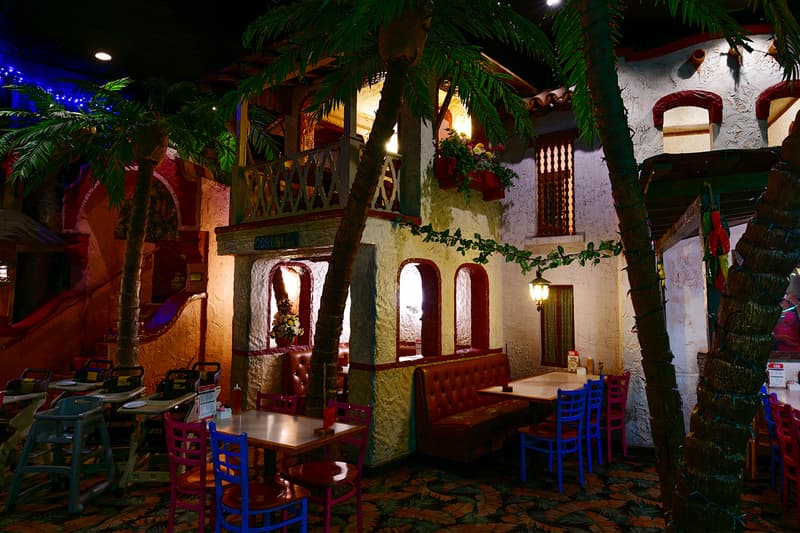 South Park Creators Purchase Casa Bonita Restaurant Info Trey Parker Matt Stone Lakewood Colorado