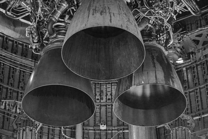 SpaceX Installs 29 Engines on Massive 'Super Heavy' Booster for Starship's First Orbital Test Flight