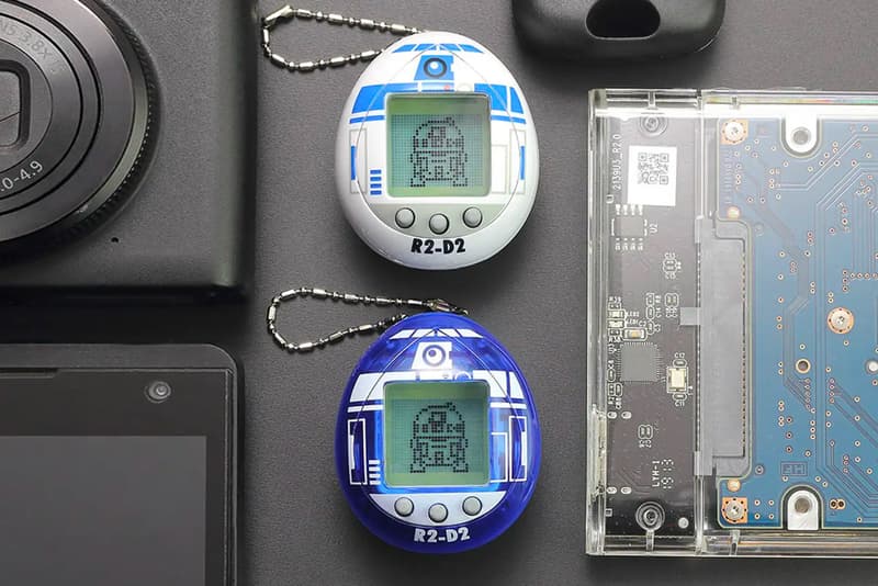 Star Wars R2-D2 Tamagotchi Release 2021 Premium Bandai Jawas