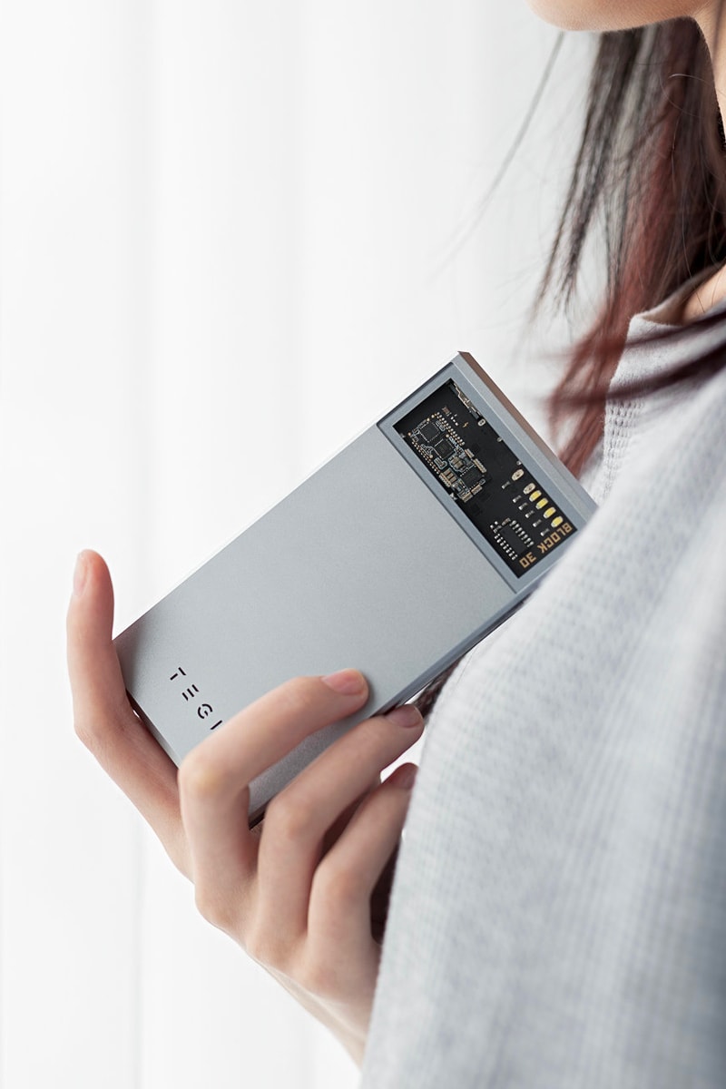 Tegic Block 30 power bank mobile phone charger mobile phones travel power charging industrial design tech 