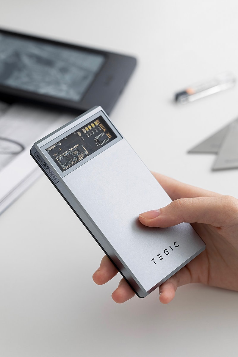 Tegic Block 30 power bank mobile phone charger mobile phones travel power charging industrial design tech 
