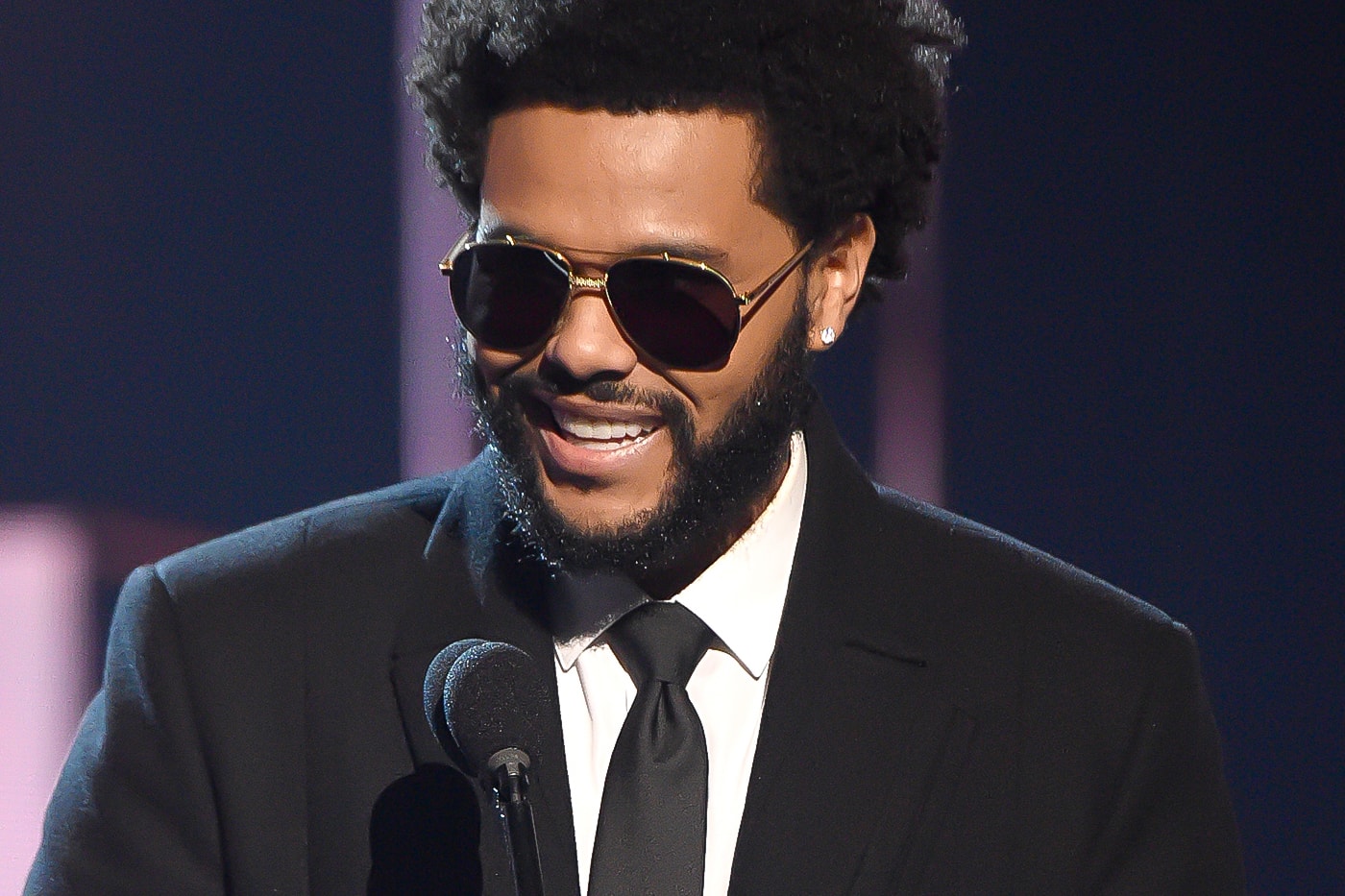 The Weeknd Blinding Lights Longest Charting Billboard Hot 100 after hours