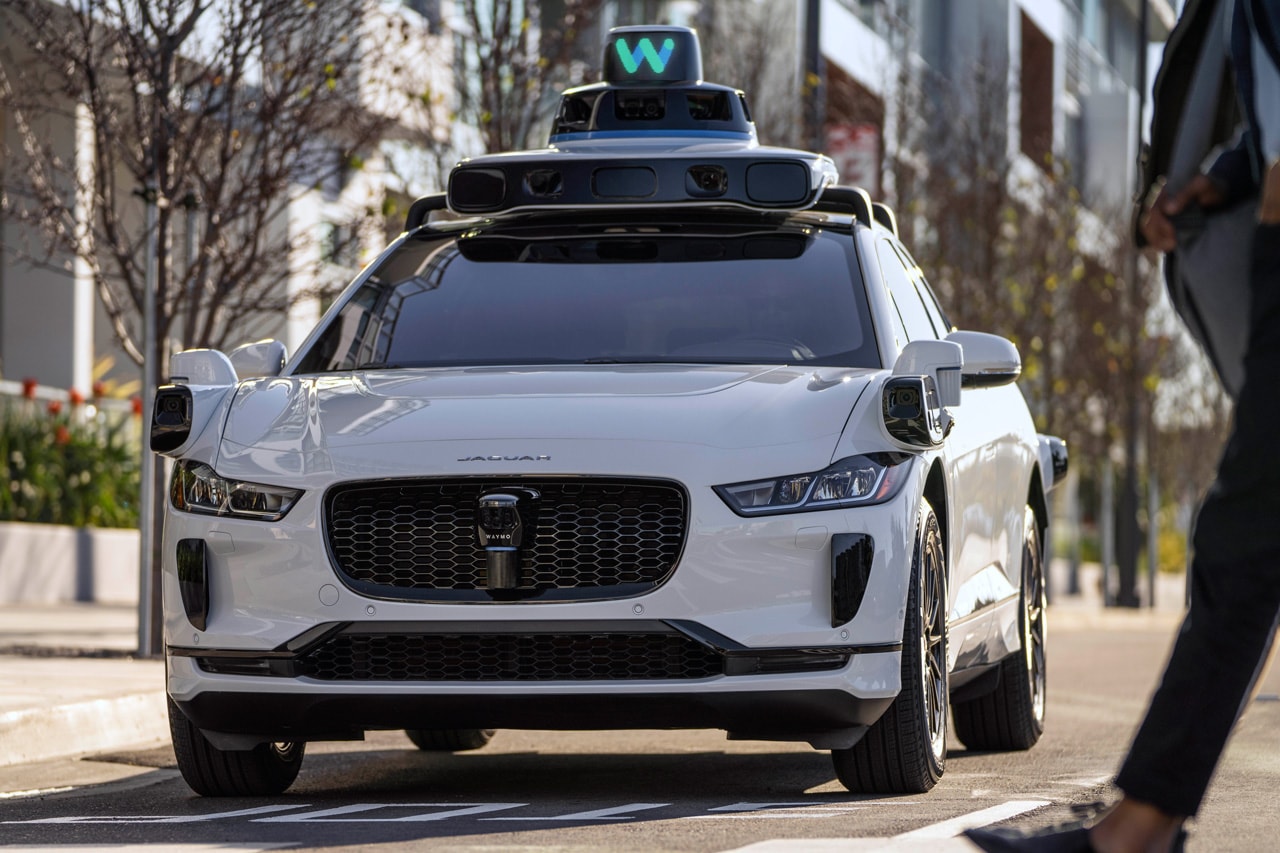 Waymo Rolls Out Self-Driving Taxi Service in San Francisco