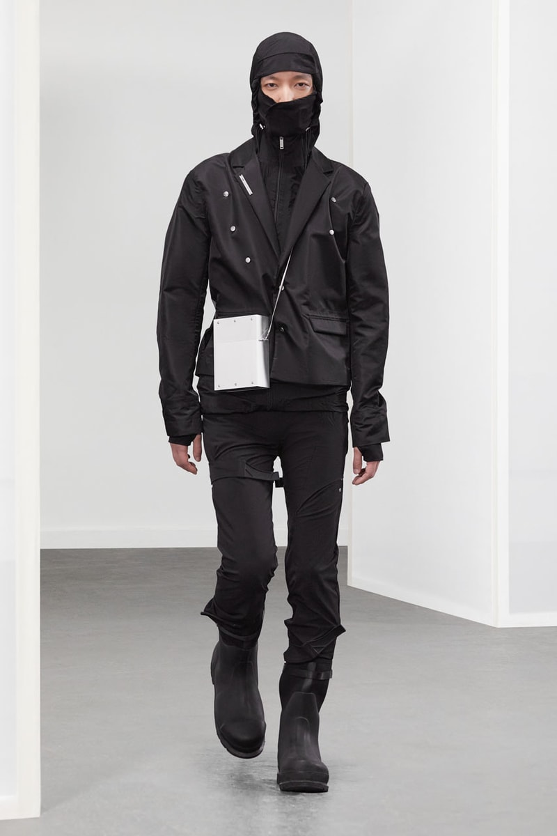 HELIOT EMIL’s SS22 Collection Continues Its Exploration of Form and Function Paris Fashion Week