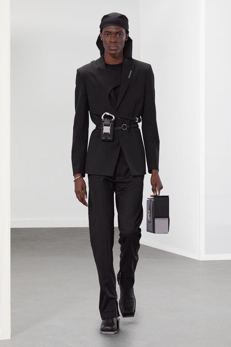 HELIOT EMIL’s SS22 Collection Continues Its Exploration of Form and Function Paris Fashion Week