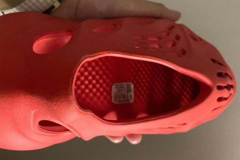 yeezy foam runner red october release date