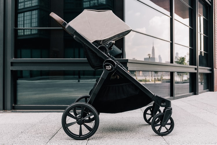 The Baby Jogger City Select 2 Gives New Meaning to Dad Style