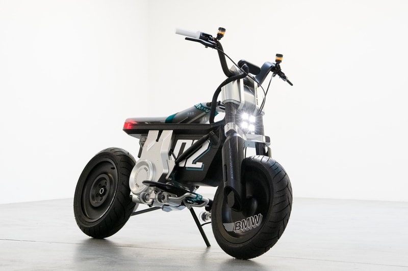 BMW Motorrad Concept CE 02 Urban Mobility Motorbike Bikes Two Wheel Transport Future Electric Vehicle EV Futuristic City Traffic 