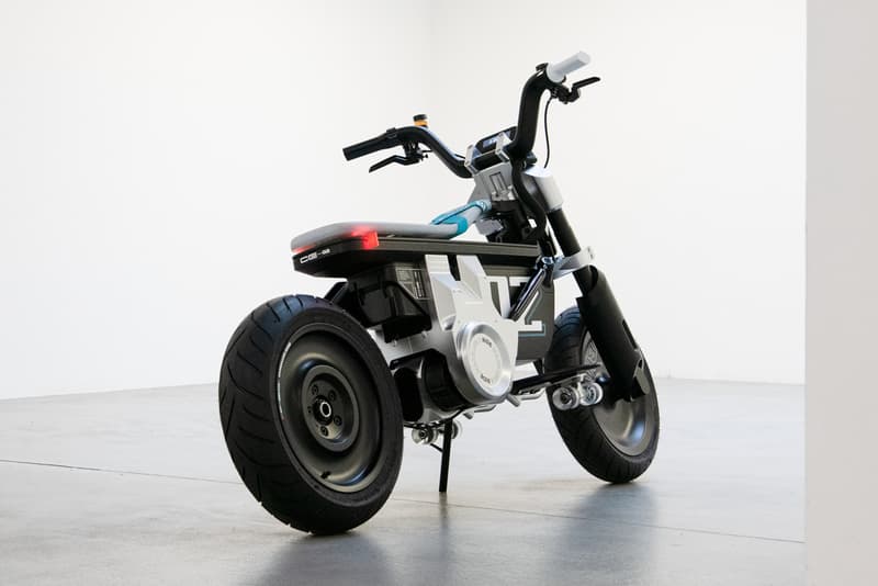 BMW Motorrad Concept CE 02 Urban Mobility Motorbike Bikes Two Wheel Transport Future Electric Vehicle EV Futuristic City Traffic 