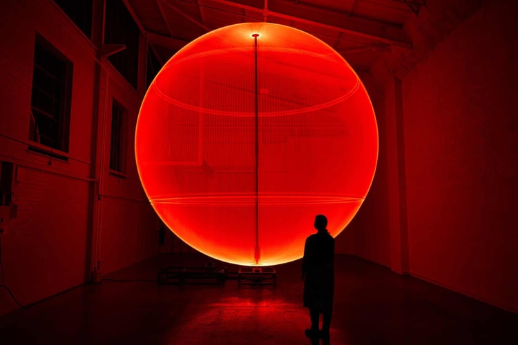 Fred Tschida Enchants the Eye With His Kinetic Neon Sculptures