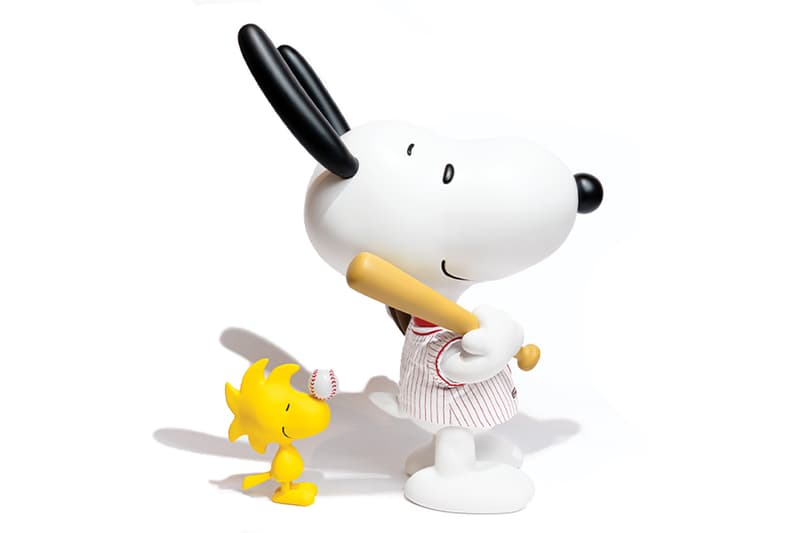 FWENCLUB Life Size Snoopy Peanuts HBX Release 2021 AllRightsReserved ARR Woodstock Baseball