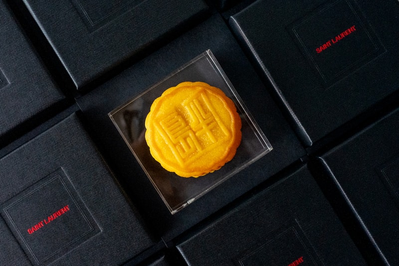 Hypebeast Best Mooncakes Mid Autumn Festival 2021 Audemars Piguet Louis Vuitton Hermes Costs Gucci Fendi Tiffany Co Saint Laurent Loewe CLOT Alexander Mcqueen Hypebeans Burberry Baccarat Chaumet Hublot IWC Cookie DPT