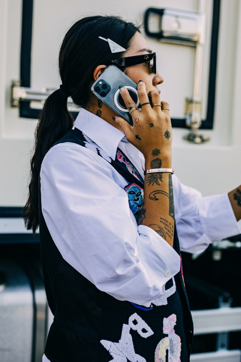 Milan Fashion Week Women's SS22 Street Style spring summer 2022 streetstyle mfw milano camerao moda italy streetwear versace fendi gucci fendace kim jones donatella versace silvia venturini fendi 