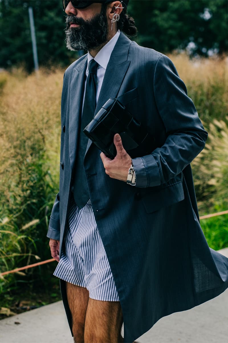 Milan Fashion Week Women's SS22 Street Style spring summer 2022 streetstyle mfw milano camerao moda italy streetwear versace fendi gucci fendace kim jones donatella versace silvia venturini fendi