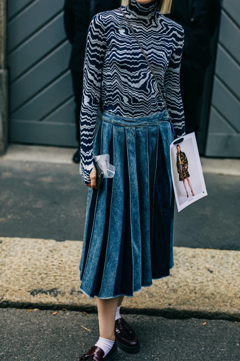 Milan Fashion Week Women's SS22 Street Style spring summer 2022 streetstyle mfw milano camerao moda italy streetwear versace fendi gucci fendace kim jones donatella versace silvia venturini fendi