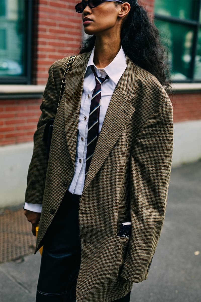 Milan Fashion Week Women's SS22 Street Style spring summer 2022 streetstyle mfw milano camerao moda italy streetwear versace fendi gucci fendace kim jones donatella versace silvia venturini fendi