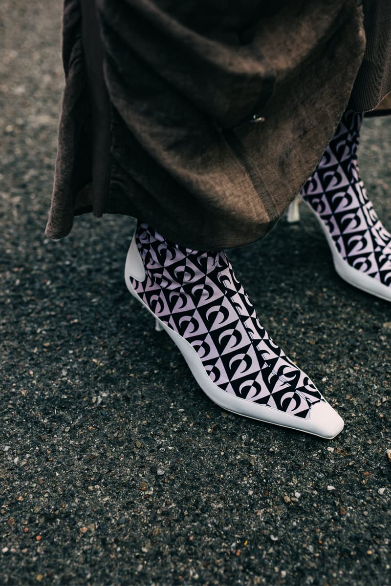 Milan Fashion Week Women's SS22 Street Style spring summer 2022 streetstyle mfw milano camerao moda italy streetwear versace fendi gucci fendace kim jones donatella versace silvia venturini fendi