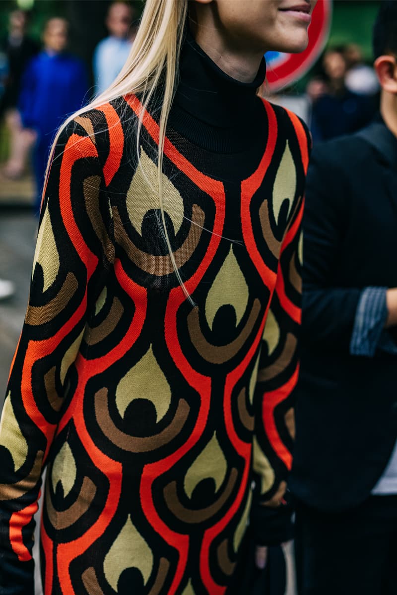 Milan Fashion Week Women's SS22 Street Style spring summer 2022 streetstyle mfw milano camerao moda italy streetwear versace fendi gucci fendace kim jones donatella versace silvia venturini fendi