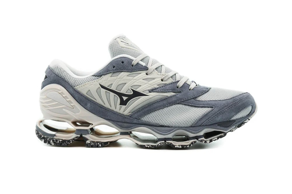 Mizuno's Wave Prophecy LS and Wave Mujin TL Receive a "Gray Violet" Suede Makeover fall winter michelin Iron Gate TradeWinds Ebony mesh runbird logo wave system nylon strap a few online store september 25 release info  