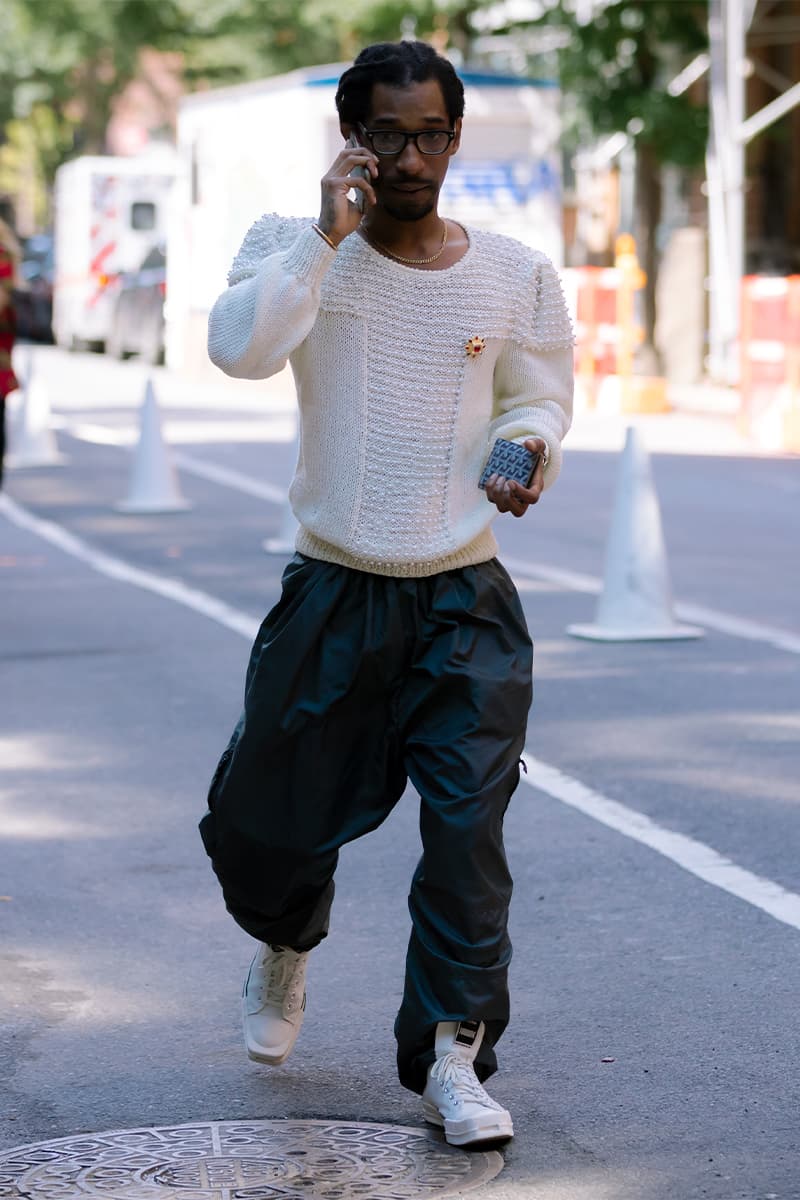 New York Fashion Week SS22 Street Style Looks Audacious Patterns and Vibrant Hues Inform New York Fashion Week SS20 Street Style spring summer 2022 new york city fashion nyc streetstyle moschino monse philip lim peter do prabal gurung nike dunks thom browne peter do proenza schouler