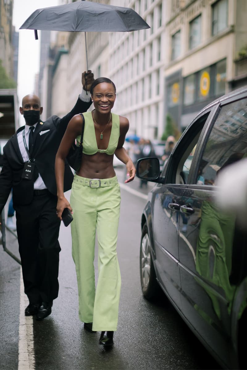 New York Fashion Week SS22 Street Style Looks Audacious Patterns and Vibrant Hues Inform New York Fashion Week SS20 Street Style spring summer 2022 new york city fashion nyc streetstyle moschino monse philip lim peter do prabal gurung nike dunks thom browne peter do proenza schouler