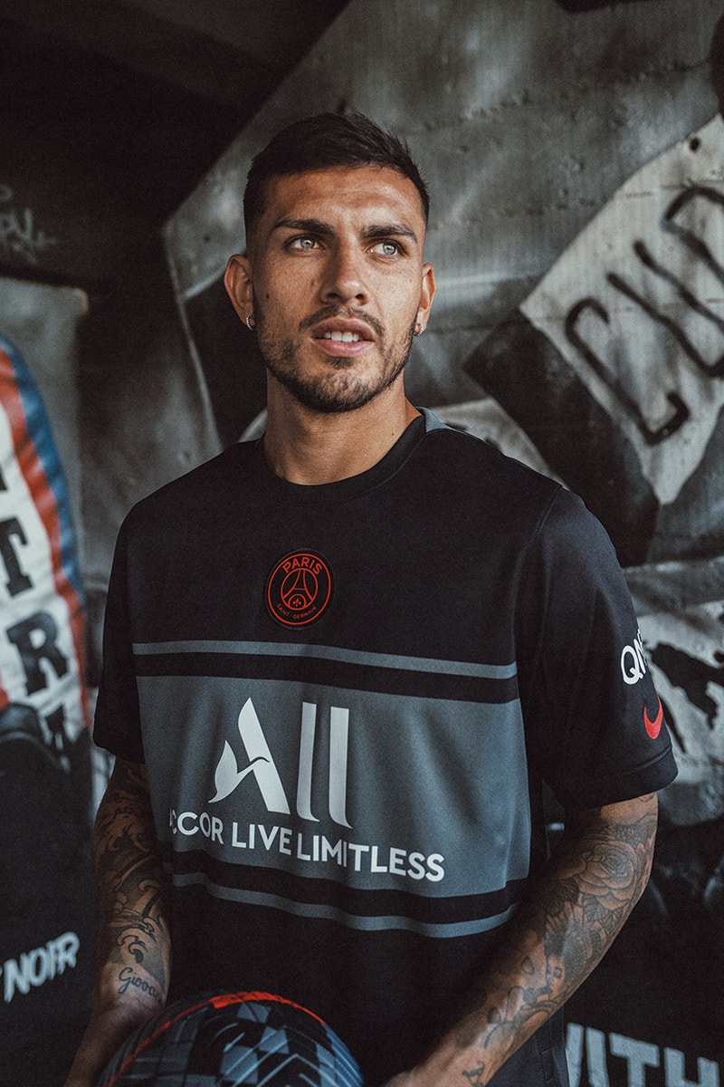 paris saint germain psg third kit nike football soccer lionel messi neymar mbappe details information