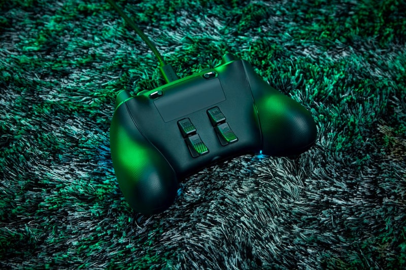 razer wolverine v2 chroma rgb lighting xbox series x s controller wired back trigger interchangeable joysticks esports 