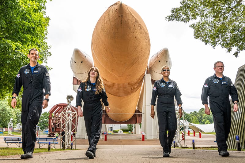 SpaceX Has Launched Four Tourists Into Orbit in World-First Spaceflight