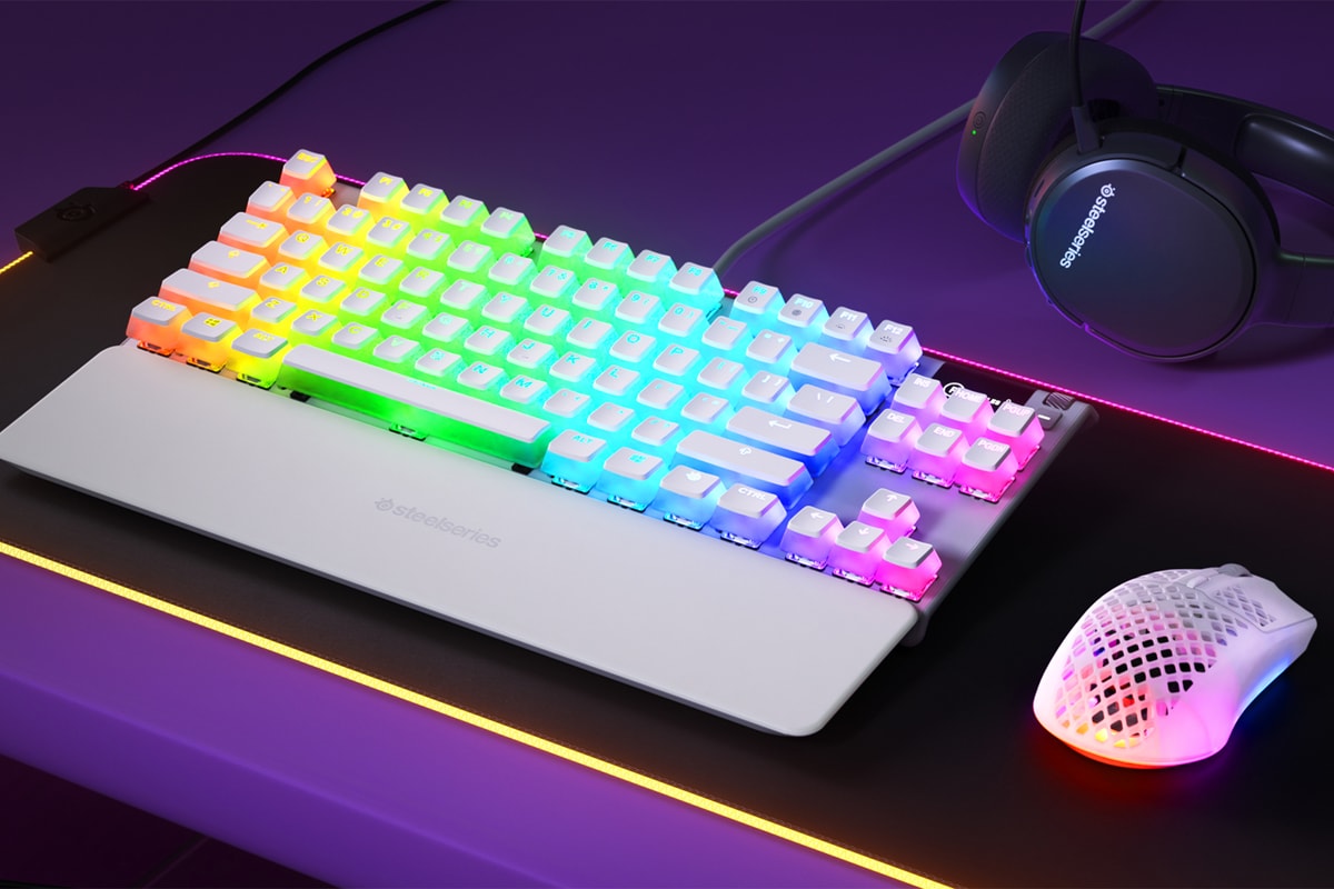 steelseries gaming peripherals aerox 7 mouse apex 7 tkl keyboard rbg led lighting ghost collection 