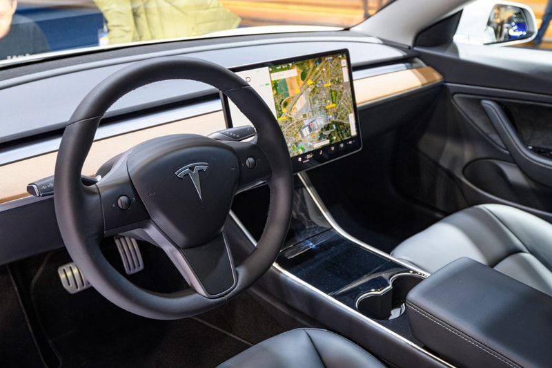 U.S. Safety Official Calls on Tesla To Fix 'Basic Safety Issues' Before Expanding its Full Self Driving Mode