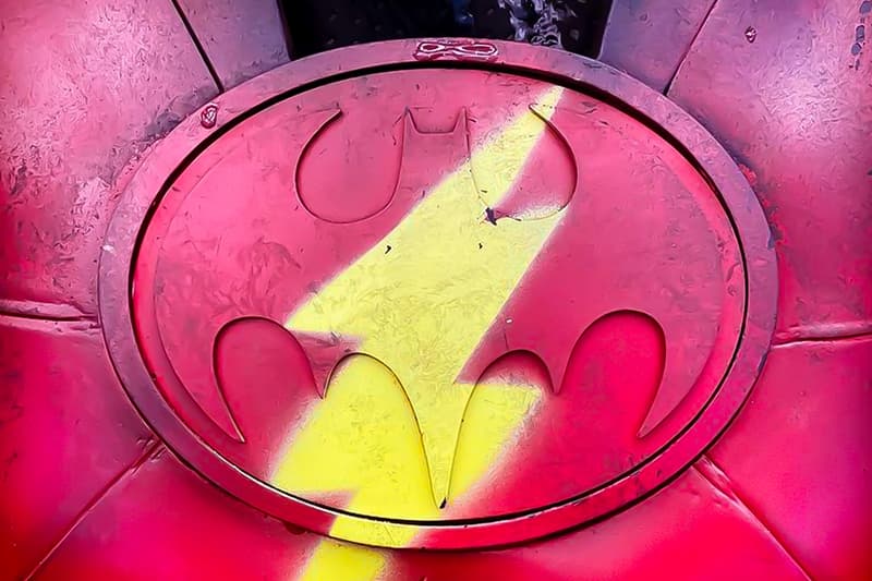 The Flash Batman Crossover Costume Teaser Info Andy Muschietti Ezra Miller Michael Keaton Ben Affleck Warner Bros. DC Comics Extended Universe 