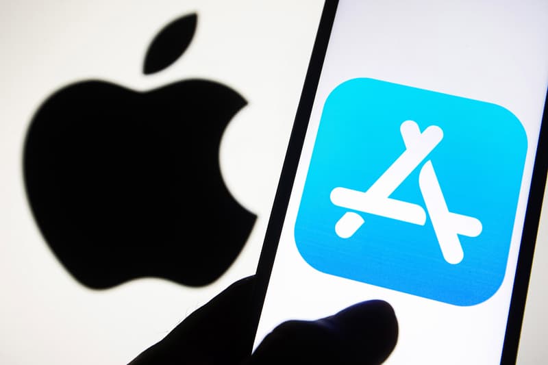 Apple Gaming Revenue Wall Street Journal Report Beats Sony Microsoft Nintendo Activision Blizzard