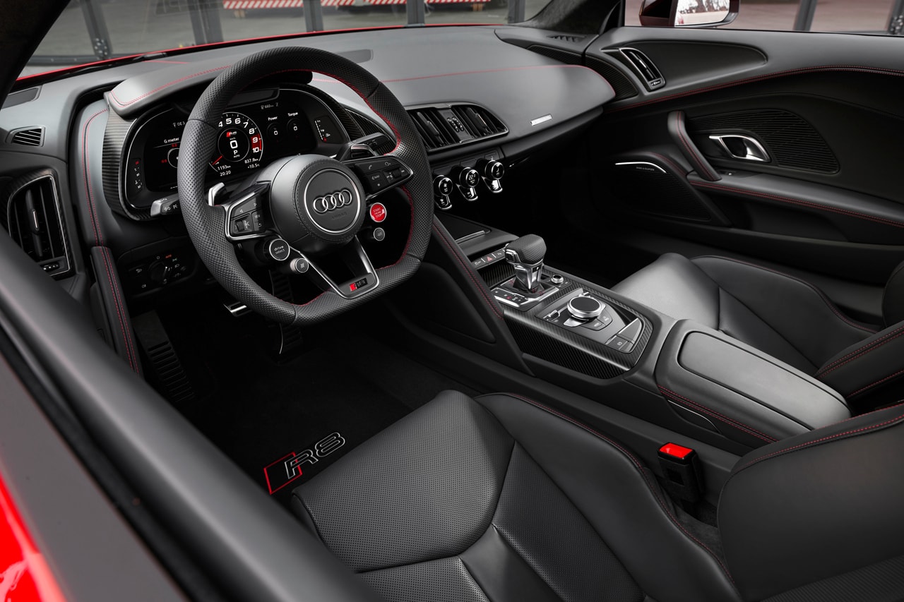 Audi R8 V10 Performance RWD Rear Wheel Drive 2021 Update Coupé Spyder Lamborghini Engine German Supercar Performance Speed Power Price