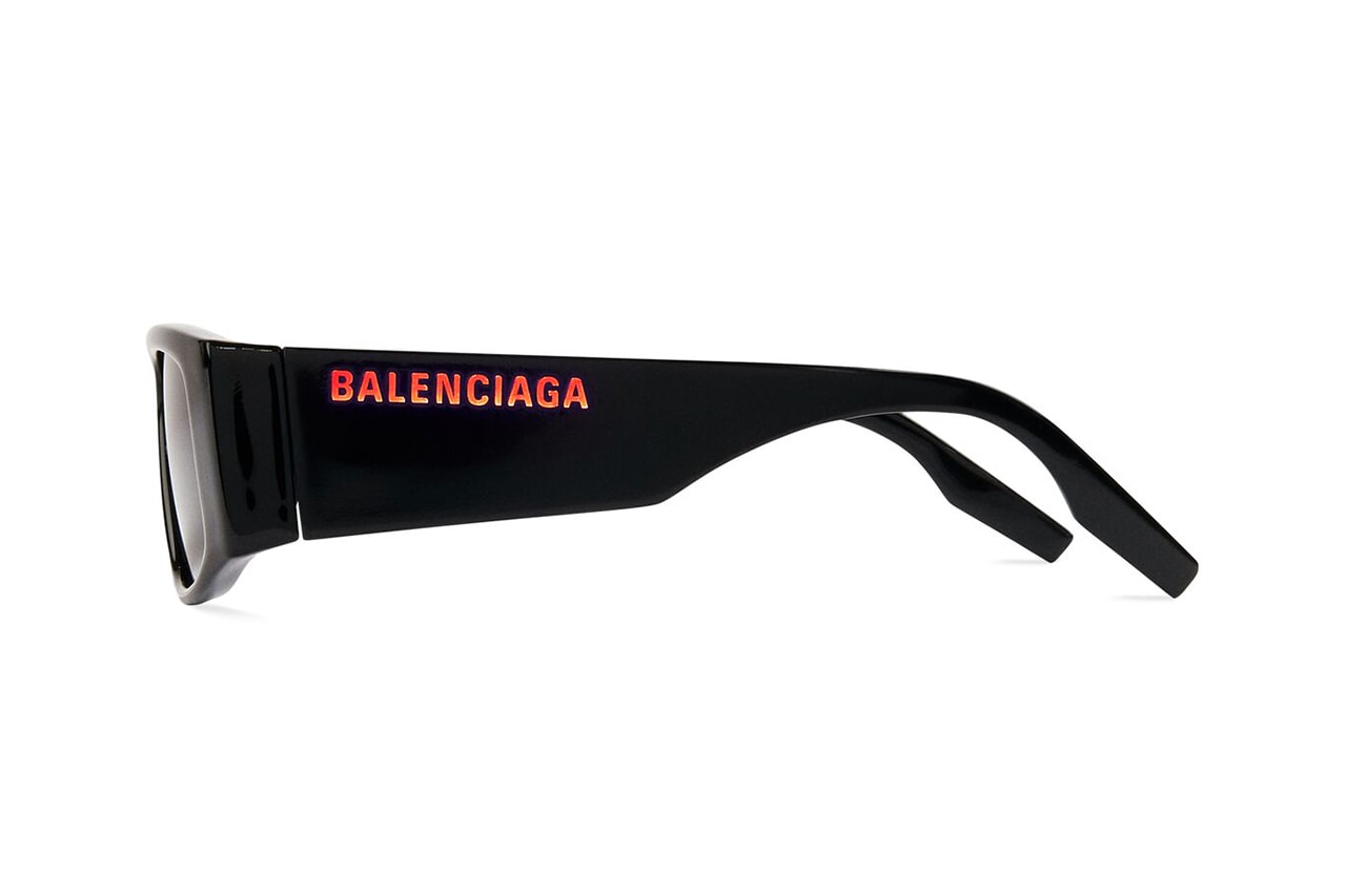 Balenciaga LED Frame Sunglasses Black Color Changing Logo Demna Gvasalia Fall Winter 2021 $1,035 USD Expensive Luxury Glasses Eyewear 