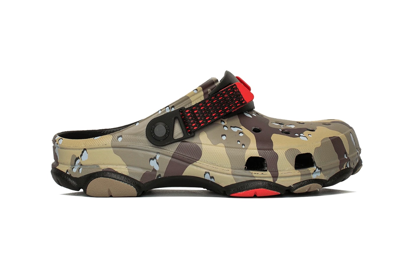 Crocs Classic All Terrain Clog in "Desert Camo M" Release footwear sandals beige khaki brown red