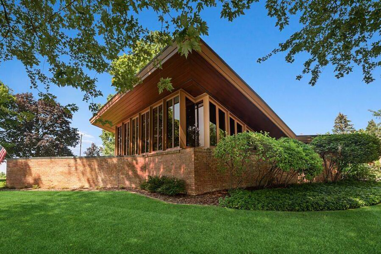 Lake Michigan Home Designed By Frank Lloyd Wright Hits The Market For The First Time In Quarter of A Century