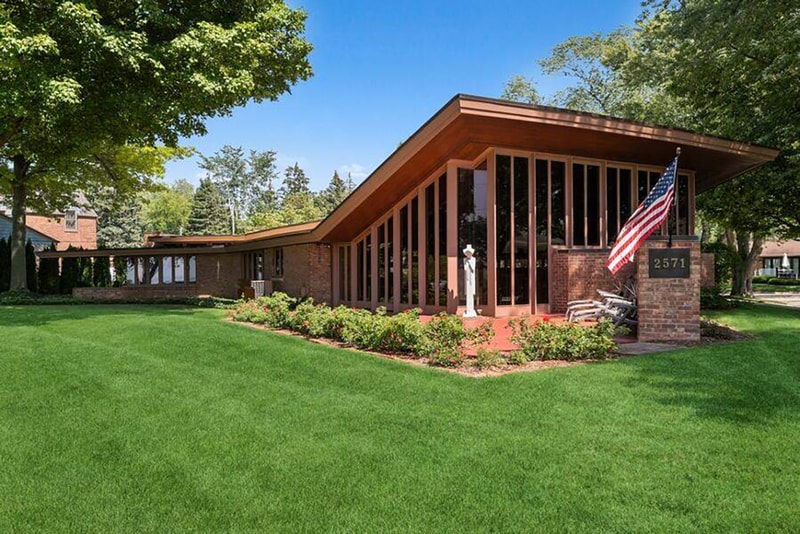 Lake Michigan Home Designed By Frank Lloyd Wright Hits The Market For The First Time In Quarter of A Century