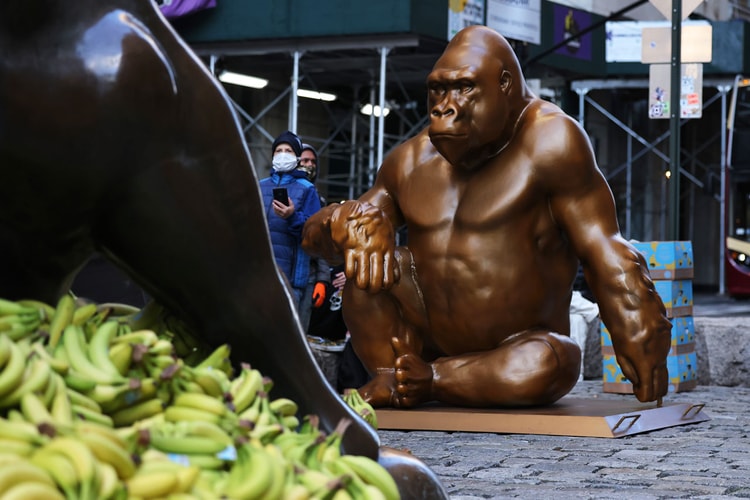 A 7-Foot Tall Harambe Statue Has Appeared Opposite Wall Street's Charging Bull