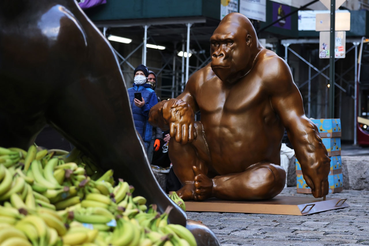A Seven-Foot Tall Harambe Statue Has Appeared Opposite Manhattan Wall Street's Charging Bull Covered in Bananas
