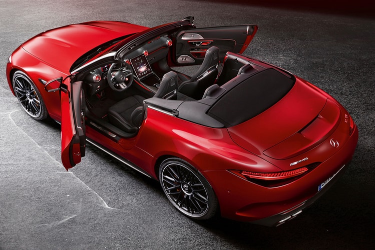 Mercedes-AMG Revives the V8 SL Roadster for 2022