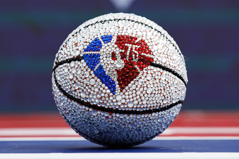 NBA 75 anniversary team 76 players 11 current 6 international lebron james giannis Antetokounmpo kareem abdul jabbar 2021 kyrie irving dwight howard league stephen curry klay thompson james harden kevin durant list reveal