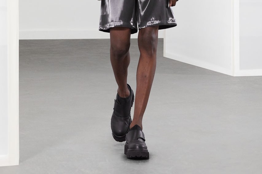 Paris Fashion Week 2021 Spring Summer 2022 SS22 Best Sneakers Footwear Designers Runway COMME des GARCONS Salomon Balmain Lanvin Batman YEEZY YZY KNIT RNNR Givenchy Heliot Emil Victor Julius Juul Balenciaga Crocs Runner 