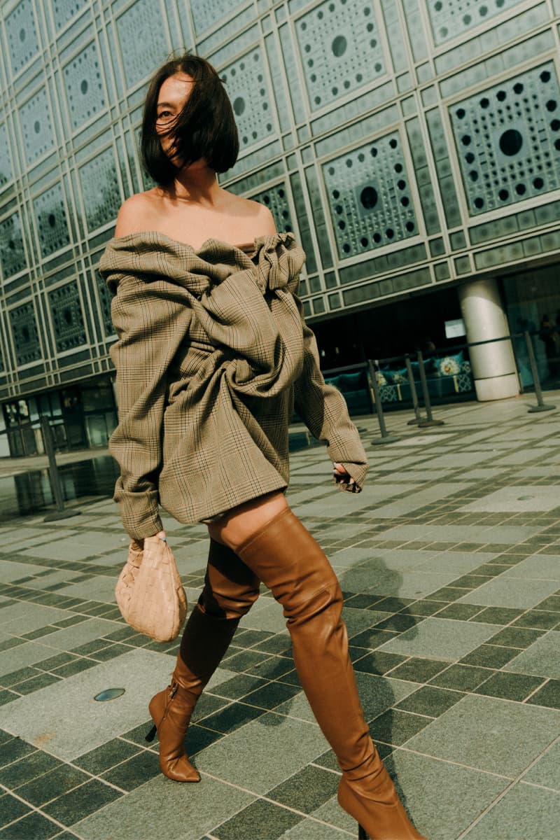 Paris Fashion Week SS22 Women Street Style Looks pfw louis vuitton balenciaga givenchy miu miu thom browne fashion Paris Fashion Week SS22 Street Style Paris Fashion Week ss22 Street Style Shows off Masterful Layering and Oversized Tailoring streetstyle street style