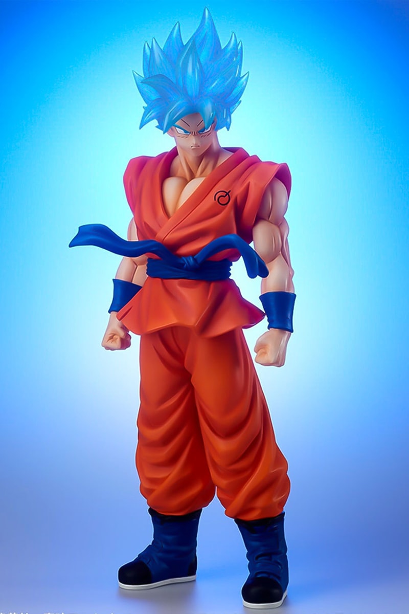 Premium Bandai dragon ball super Goku Super Saiyan blue God 18 inch figure