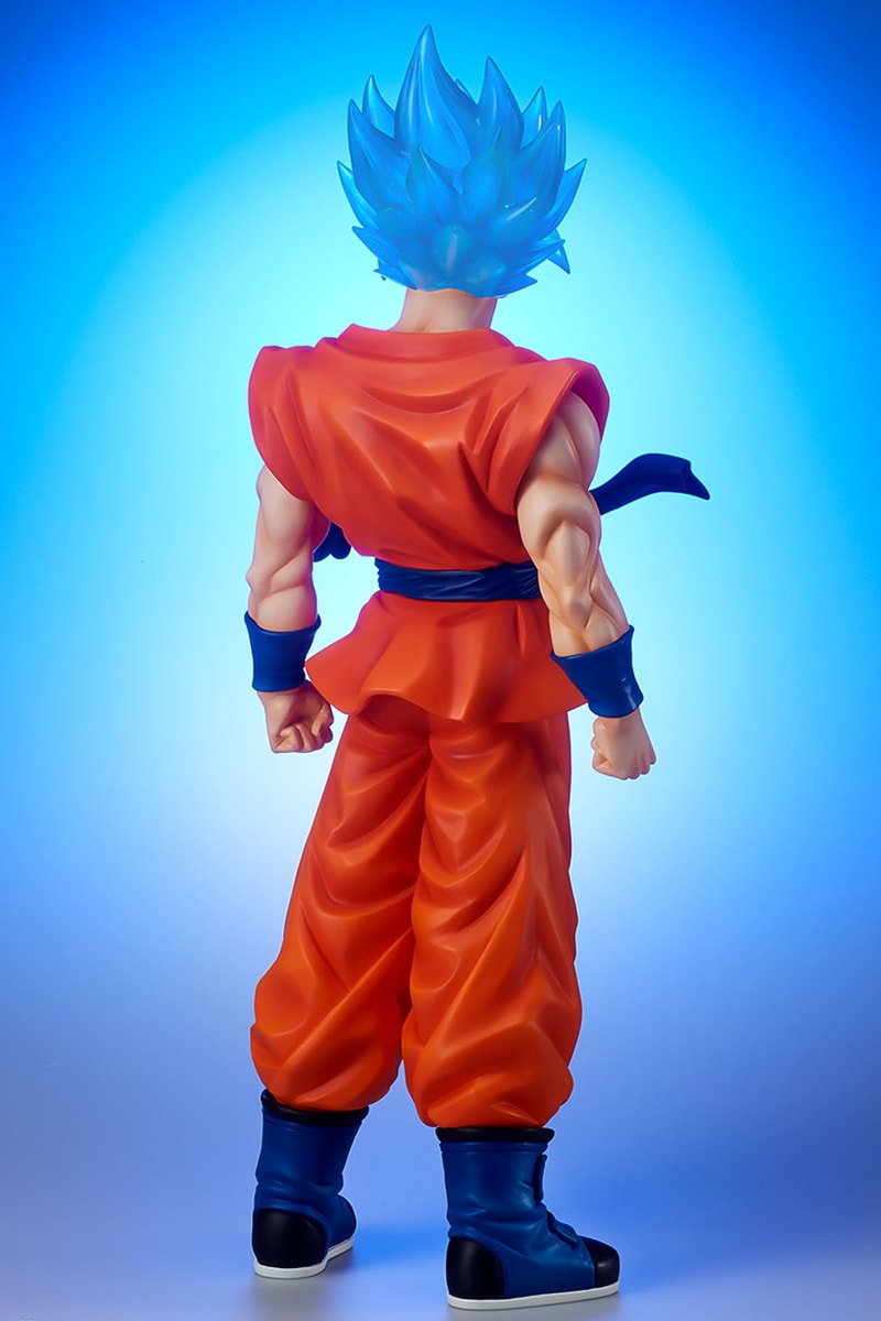 Premium Bandai dragon ball super Goku Super Saiyan blue God 18 inch figure